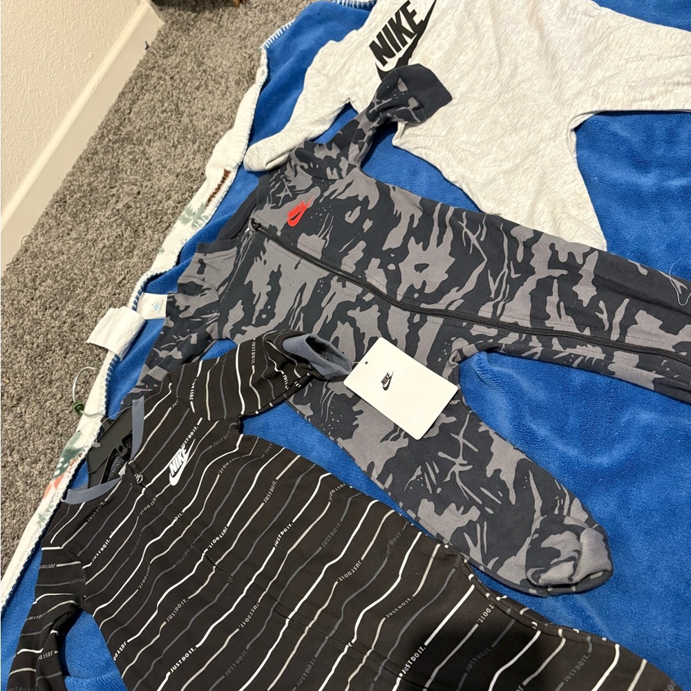 Nike Infant Zip Rompers Set - Gray Camo, Black & Heather Gray